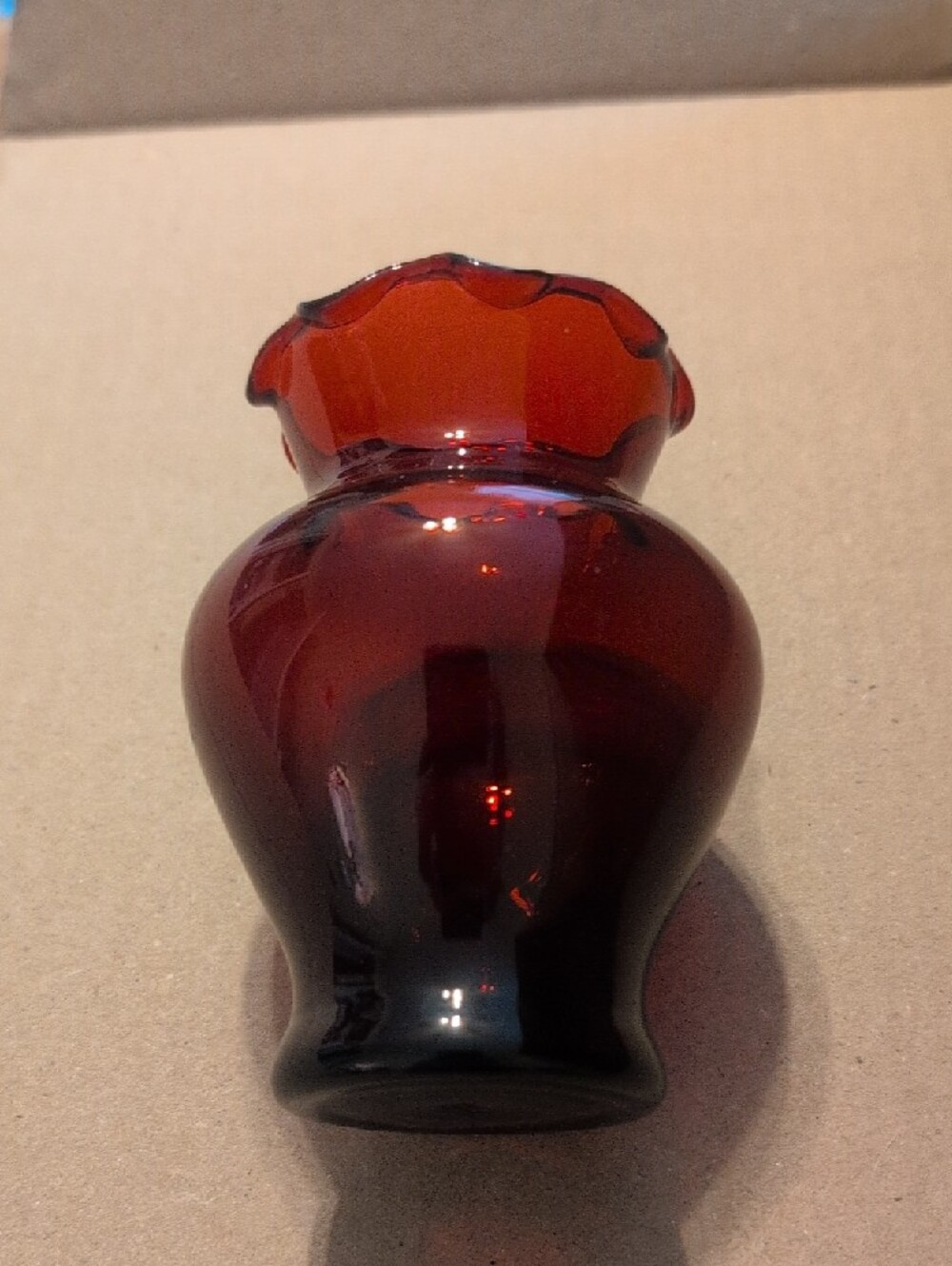 Anchor Hocking Ruby Red Ruffled Glass Vase Vintage - Picture 2 of 8